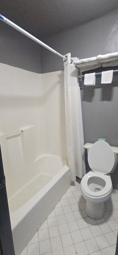 Bathroom 2, c towninn and suites, Bolivar
