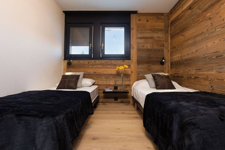 Others 5, Chalet Lupin, Martigny