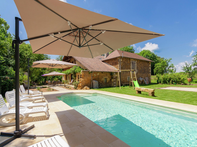 Sport & Beauty 5, Large farmhouse with private garden, Dordogne