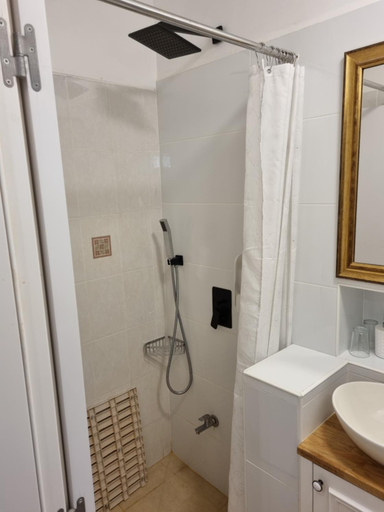 Bathroom 4, Shefer Guesthouse