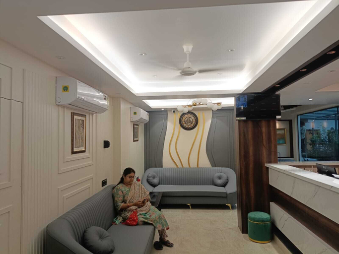 Others 3, Manyavar Guest House, Deoghar