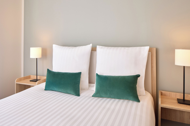 Bedroom 3, Quality Aparthotel Cherbourg, Manche