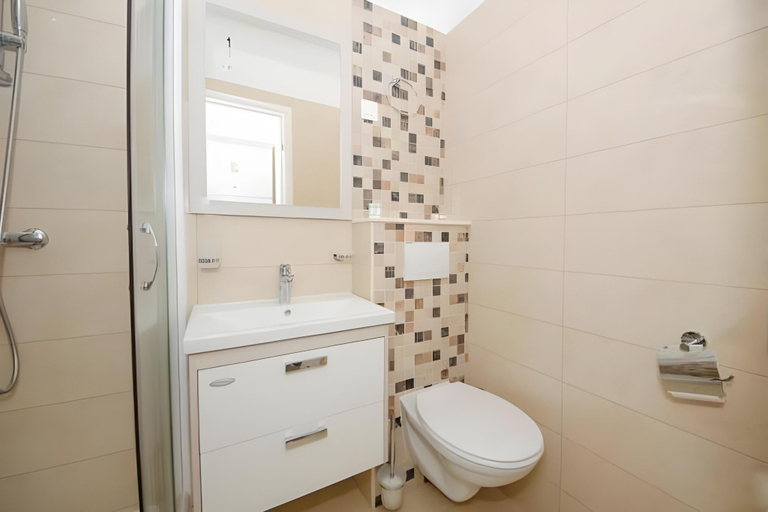 Bathroom 2, Guest House Mia ST - Studio Apartment A3, Split