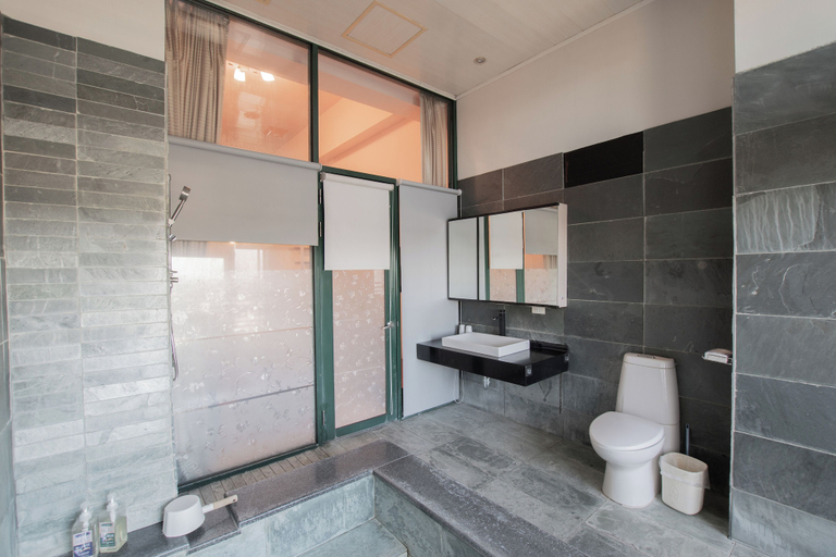 Bathroom 3, Duoai Hot Spring Hotel, Yilan