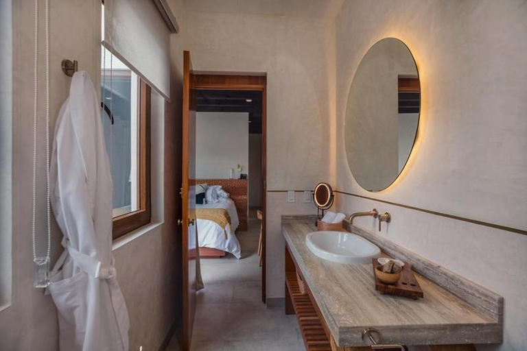Bathroom 2, Cantera 1910 Hotel Boutique, Destination Hotel, Allende