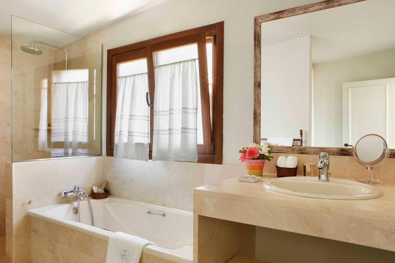 Bathroom, Hotel Nabia, Ávila