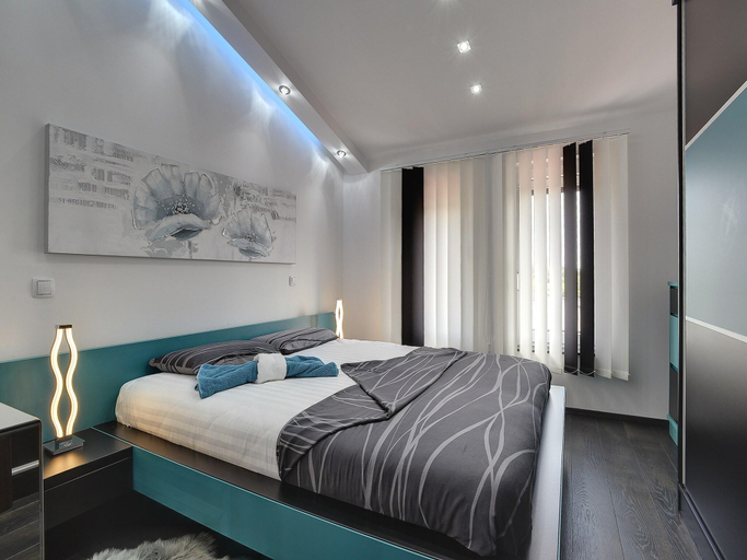 Others 4, Villa in Fazana near Beach with Pool, Fažana
