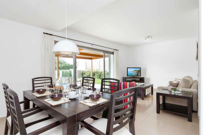Others 5, Villa Marinda, Baleares