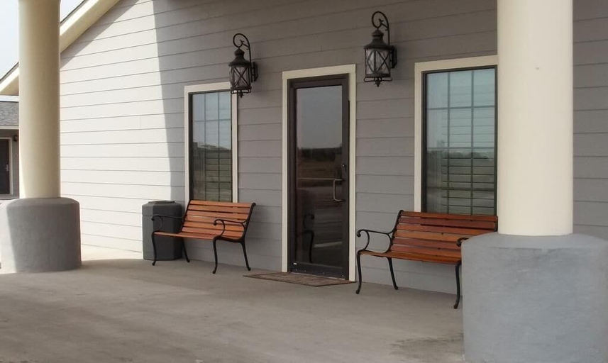 Others 4, Southern Inn & Suites, Dewitt
