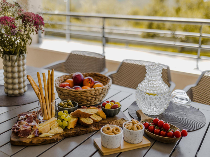 Food & Drinks, Villa with Private Heated Pool, Sukošan