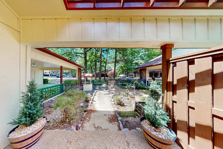 Exterior & Views 3, Lakeside Bliss, Garland
