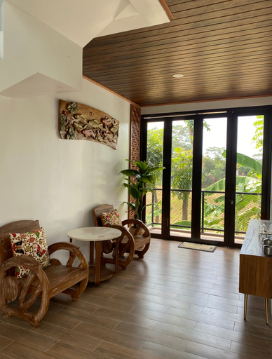 Others 2, Villa Saung Wira, Cirebon