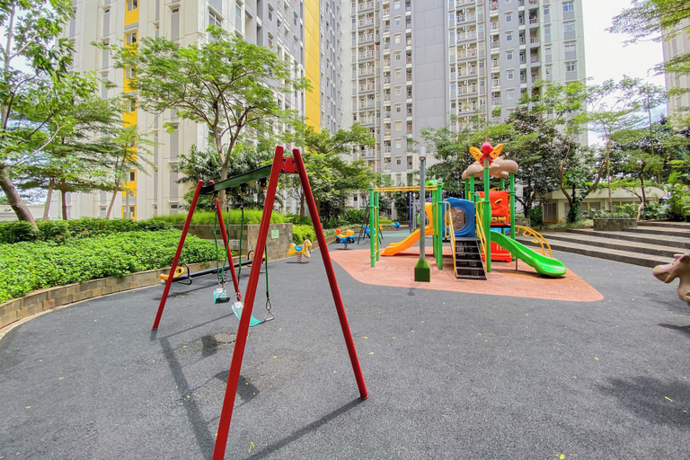 Family & Kids, Good And Comfy 2Br At Springlake Summarecon Bekasi Apartment, Bekasi