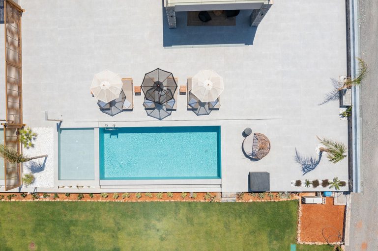 Others 4, Nysa Luxury 2, Crete