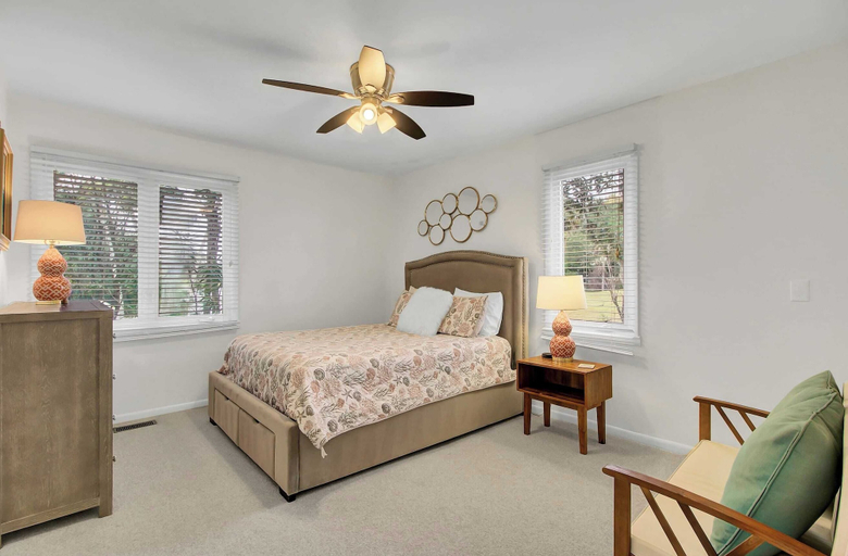 Others 5, 17 Oyster Row by Avantstay Lakefront Charm, Charleston