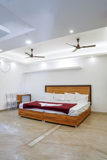 Others 1, Nearest Rooms, Thrissur
