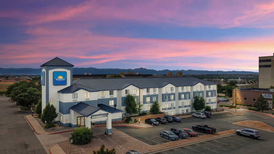 Exterior & Views 2, Days Inn by Wyndham Thornton, Adams