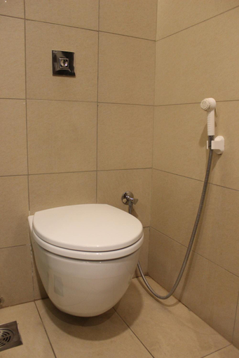 Bathroom 4, Hotel Cosmopolitan, Ahmadabad