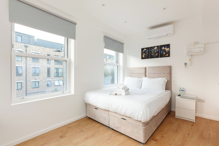 Room 5, Villas Apart Hotel, London