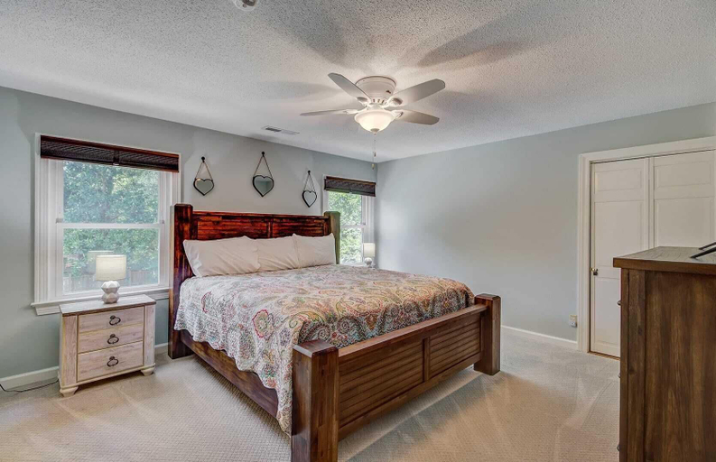Bedroom 5, 11 43rd Avenue by Avantstay Pool + Close to Beach!, Charleston