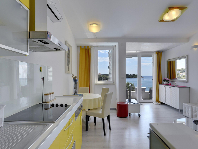 Others 5, Villa in Pula with Private Swimming Pool, Medulin