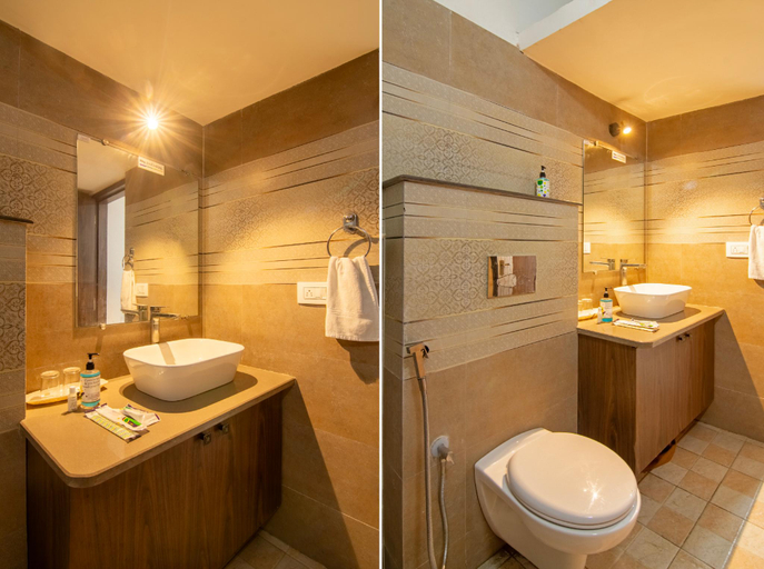 Bathroom 4, Treebo Petals Suites & Banquet - New Town, North 24 Parganas