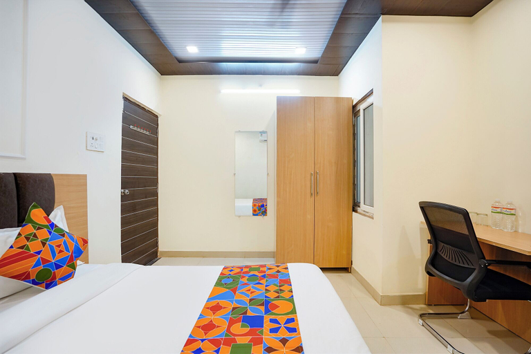 Room 3, Fabhotel Paramhans Guest House, Varanasi