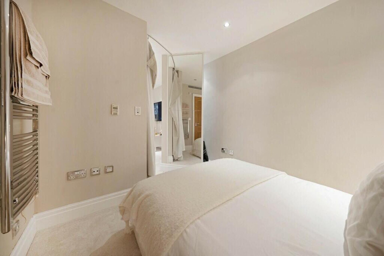 Bedroom 4, Riverside Retreat in Central London, London
