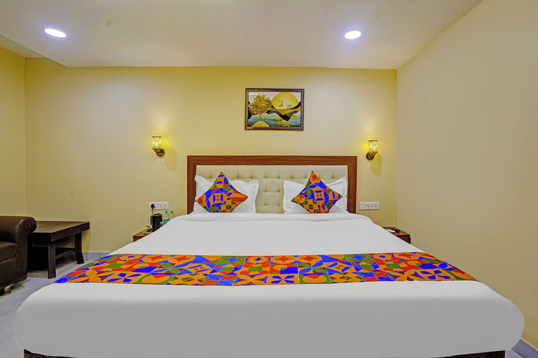 Room 2, Fabhotel Ojas Inn, South Goa
