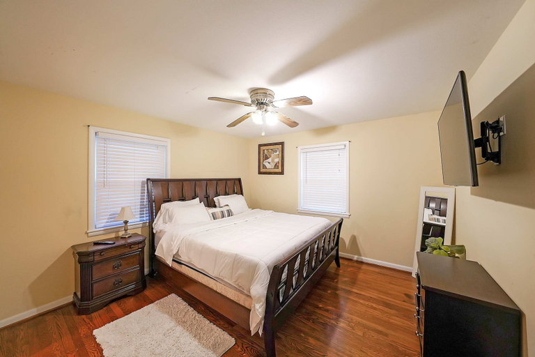 Bedroom, Marietta 2BR Close to Atlanta!, Cobb
