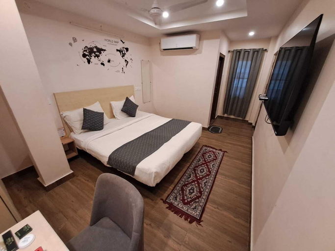 Bedroom 2, DE CROWN LUXURY HOTEL, East Godavari