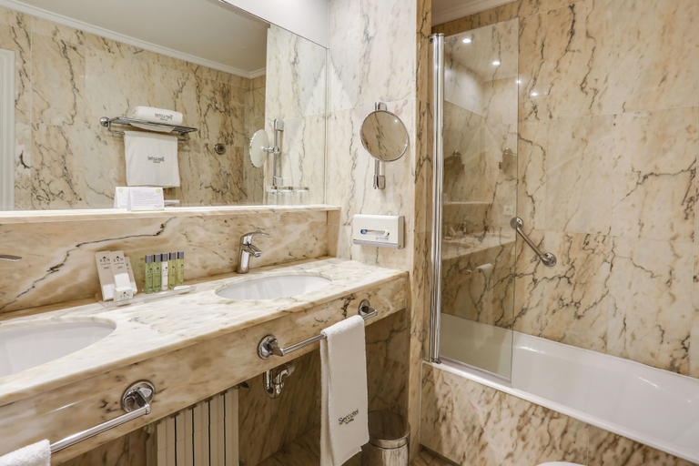 Bathroom 3, Sercotel Europa, Guipúzcoa