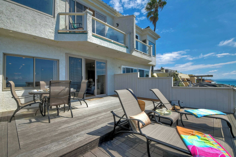 Exterior & Views 2, Beachfront Sunset, San Diego