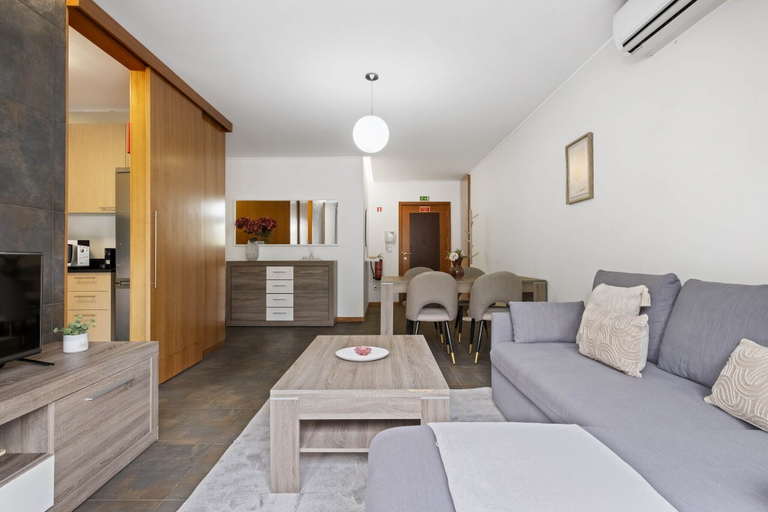Room 2, Urban Stay 3A by Homie, Funchal