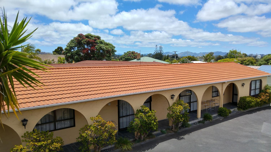 Others 5, Hobson's Choice Motel, Kaipara