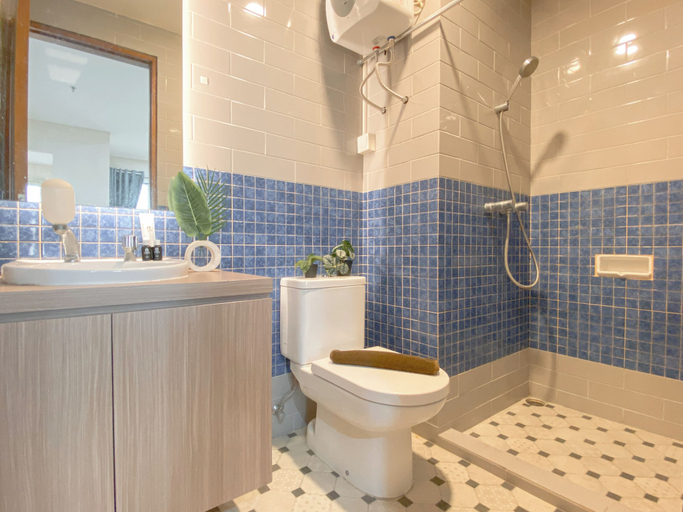 Bathroom 5, Great Choice 1Br Apartment At Green Bay Condominium, Jakarta Utara