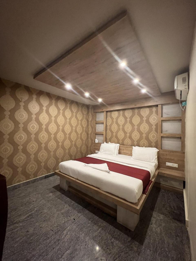 Others 4, Dreamz Lodge, Bangalore