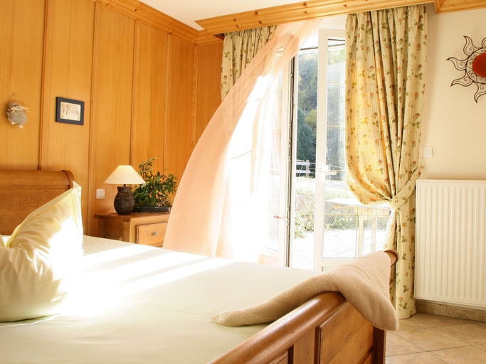 Bedroom 3, Maison D'hôtes La Cerisaie, Bas-Rhin