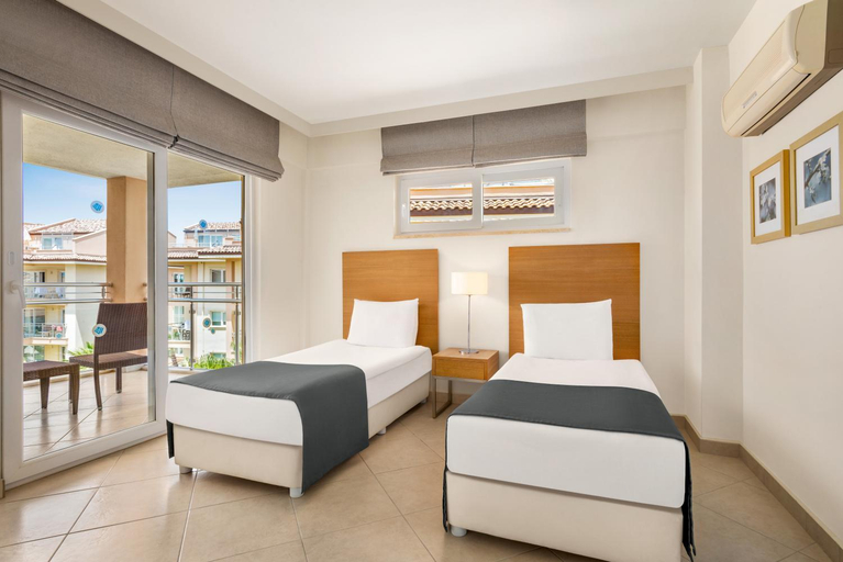 Bedroom 4, Unique Residence Hotel Golf & Spa, Söke