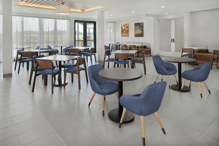 Food & Drinks 5, Towneplace Suites by Marriott Columbus, Platte