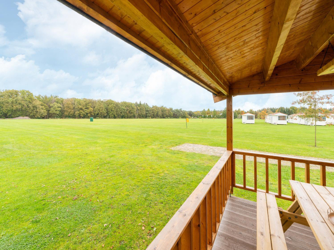 Others 5, Chalet in Brabant near Nature Reserves, Valkenswaard