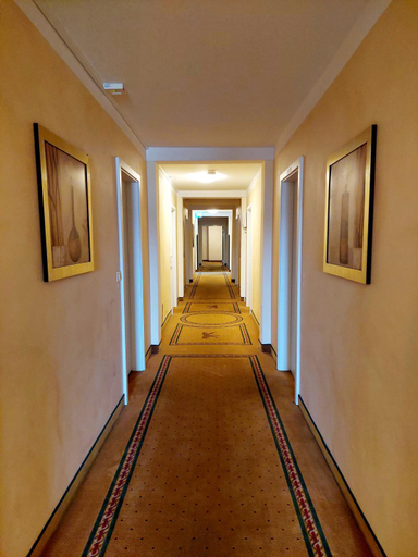 Others 4, Appartementhaus Berlin, Passau