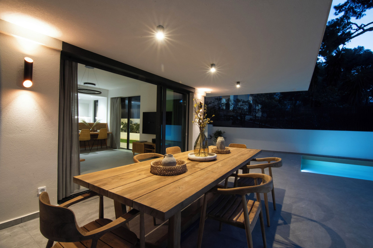 Others 5, Stefano's Luxury Suite, Attica