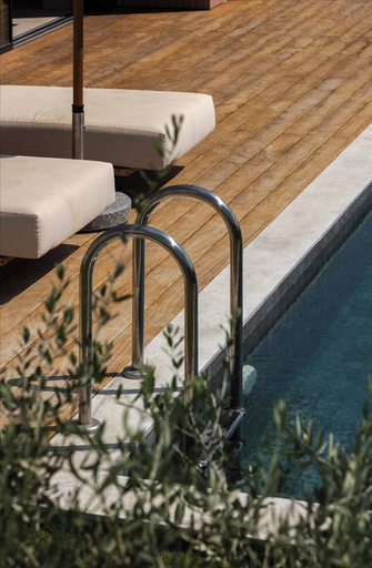 Terrace/patio 4, Greenvale Park Villas by Coastalbliss
