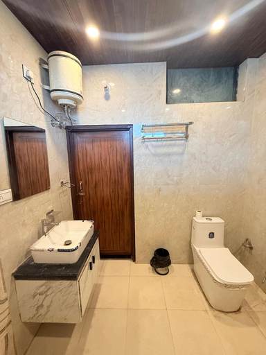 Bathroom 4, Shanti Vilas Hotel, Jaipur