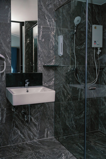Bathroom 4, One Budget Hotel Chiangrai Baanmai, Muang Chiang Rai
