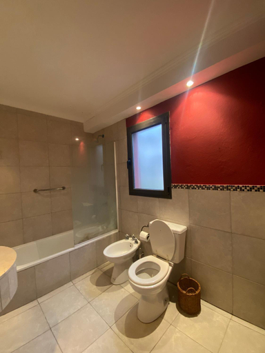 Bathroom 4, Hotel Las Chirimoyas, Capital