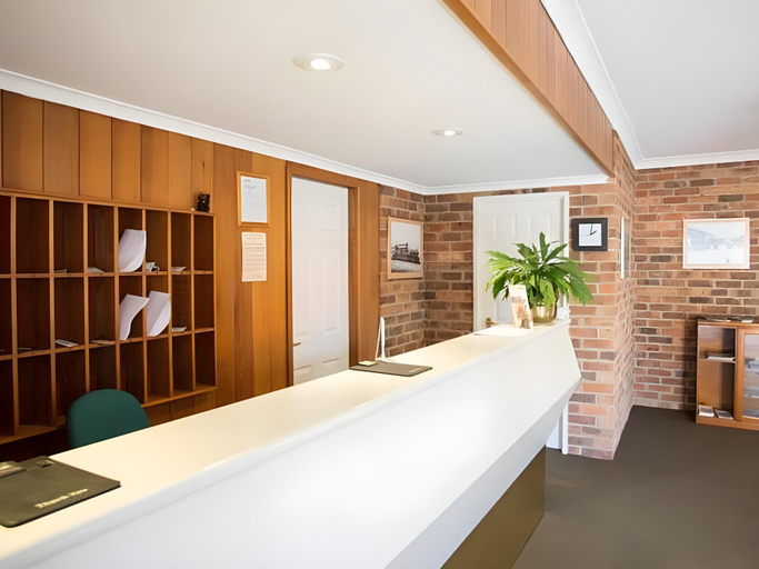 Others 5, The Club Motel Armidale, Armidale Dumaresq Bal