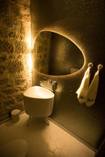 Bathroom 3, Cephanelik Butik Hotel, Merkez