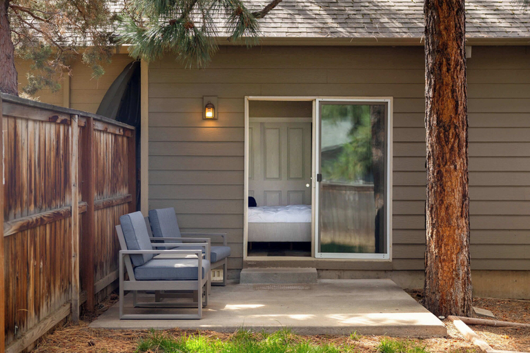 Exterior & Views 2, Charming Bend Sanctuary for 6!, Deschutes